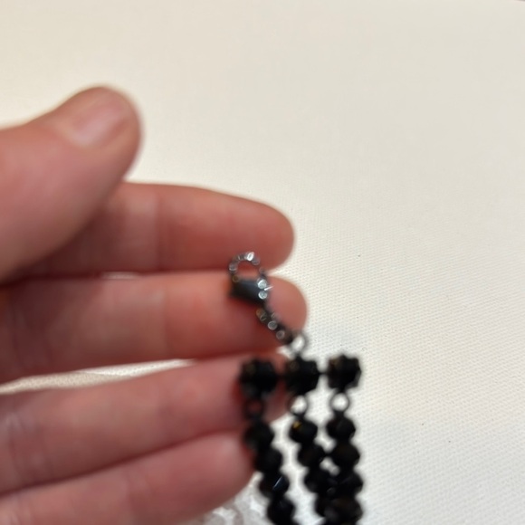 Elegant Black Beaded Bracelet - Picture 3 of 5